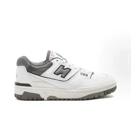 New Balance: Белые кроссовки  550