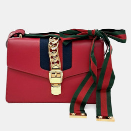 Gucci: Красная сумка  Sylvie