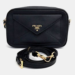 Prada: Чёрная сумка через плечо 