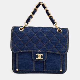 Chanel: Блакитні рюкзаки 
