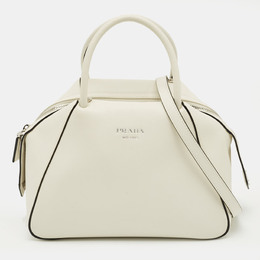 Prada: Белая сумка 