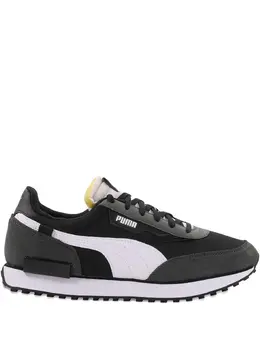 PUMA: Чёрные кроссовки  Future Rider Play On