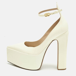 Valentino: Туфлі 
