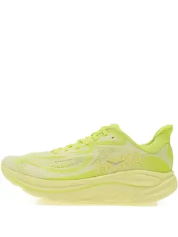 HOKA: Жёлтые кроссовки 