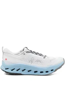 On Running: Светлые кроссовки 