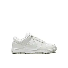 NIKE: Серебристые кроссовки  Dunk Low