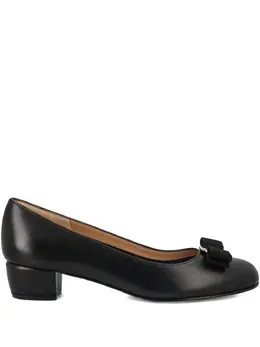 Ferragamo: Чёрные туфли  Vara