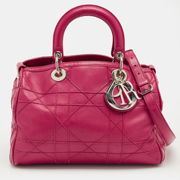 Dior: Рожеві сумки 
