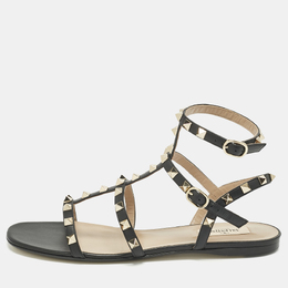 Valentino: Чёрные сандалии  Rockstud