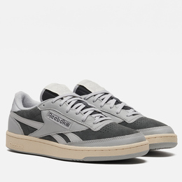 Reebok: Серые кроссовки  Club C Revenge