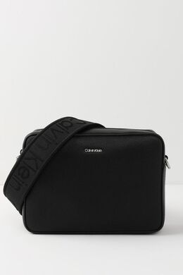 Calvin Klein: Чёрная сумка 