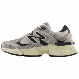 New Balance: Кеды 