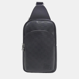 Louis Vuitton: Чёрная сумка 