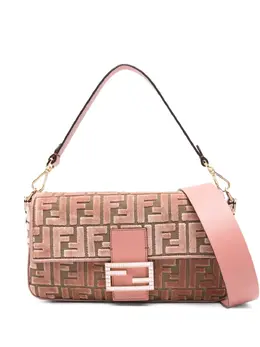 FENDI: Розовая сумка  Baguette