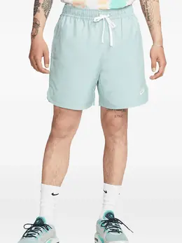 Nike: Зелёные шорты  Club