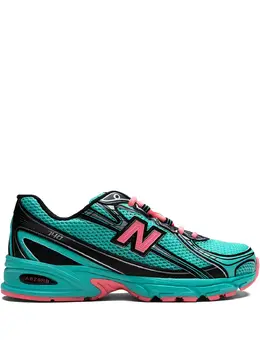New Balance: Зелёные кроссовки 