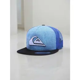 Quiksilver: Голубая кепка 
