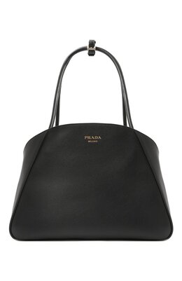 Prada: Чёрная сумка 