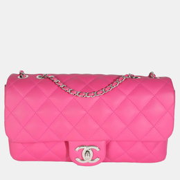 Chanel: Розовая сумка 