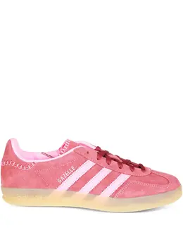 adidas: Светлые кроссовки  Gazelle Indoor