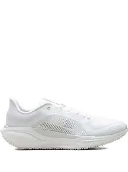 Nike: Белые кроссовки  Air Zoom