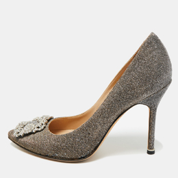 Manolo Blahnik: Туфли  Hangisi