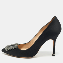 Manolo Blahnik: Чёрные туфли  Hangisi