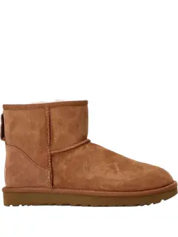 UGG: Коричневые ботинки  Classic Mini