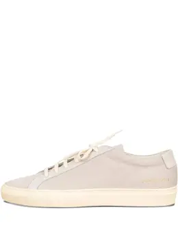 Common Projects: Светлые кроссовки 