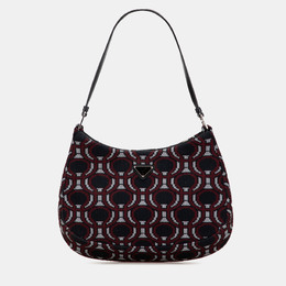 Prada: Чёрная сумка 