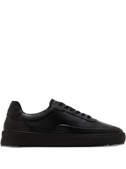 Filling Pieces: Чёрные кроссовки 