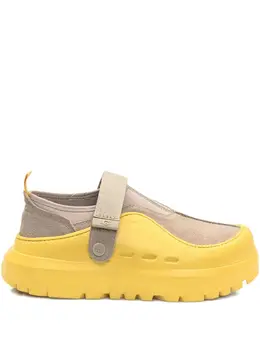 UGG: Бежевые кроссовки 