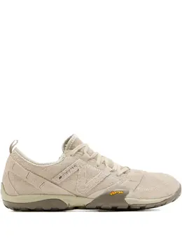 New Balance: Светлые кроссовки 
