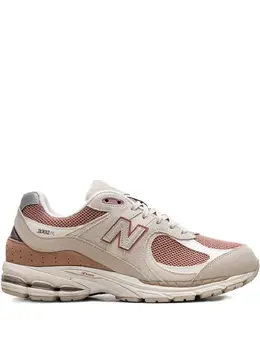 New Balance: Светлые кроссовки  2002R