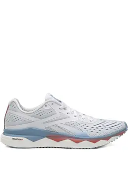 Reebok: Светлые кроссовки 