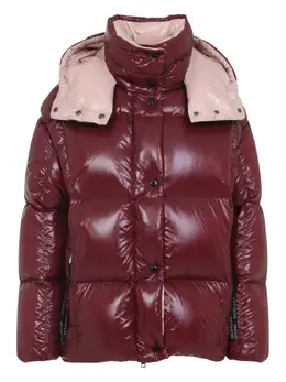 Moncler: Красный пуховик  Parana