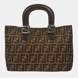 Fendi: Чёрная сумка  Zucca
