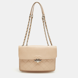 Chanel: Розовая сумка 