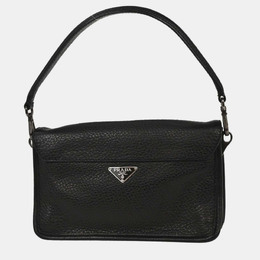 Prada: Чёрная сумка 