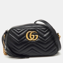 Gucci: Чёрная сумка  GG Marmont