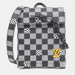 Louis Vuitton: Чёрная сумка 
