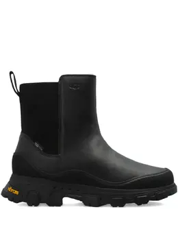 UGG: Чёрные ботинки 