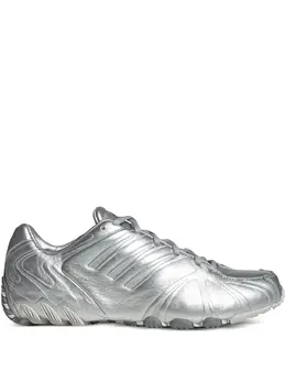 adidas: Серебристые кроссовки 