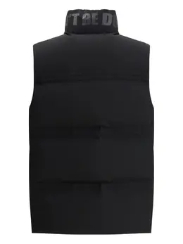 Moncler: Чёрная куртка 
