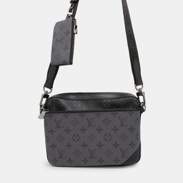 Louis Vuitton: Чёрная сумка 