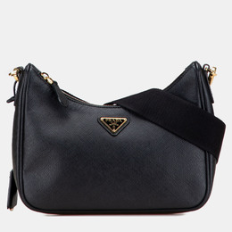Prada: Чёрная сумка 