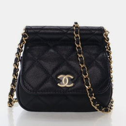 Chanel: Чёрный клатч 