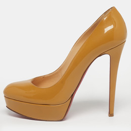 Christian Louboutin: Бежевые туфли 