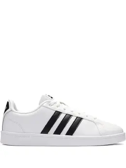 adidas: Белые кроссовки 