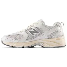 New Balance: Серебристые кеды  530